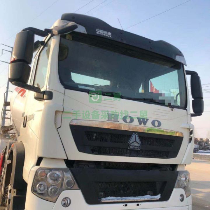 出售19年3月份豪沃輕量化T5G攪拌車340馬力德國(guó)曼發(fā)動(dòng)機(jī)12亞特上裝