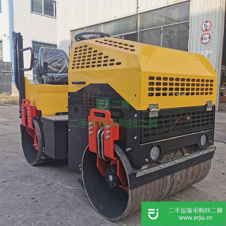 山東出售二手山菱重工1.5噸全液壓座駕式振動壓路機