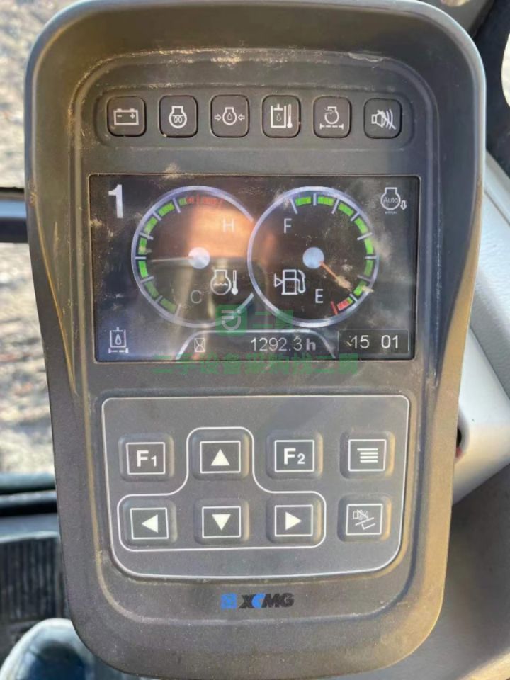 出售九成新的徐工75二手挖掘機(jī)