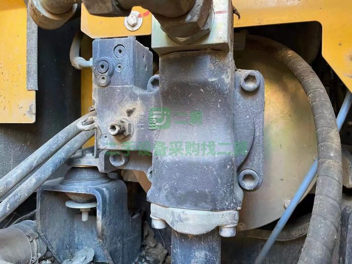 出售九成新的徐工75二手挖掘機(jī)