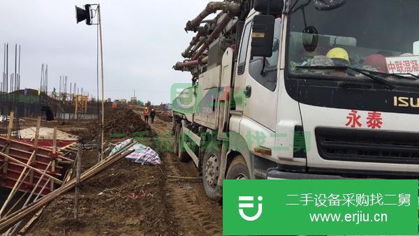 河南出售二手12年上牌中聯五十鈴48米六節臂泵車