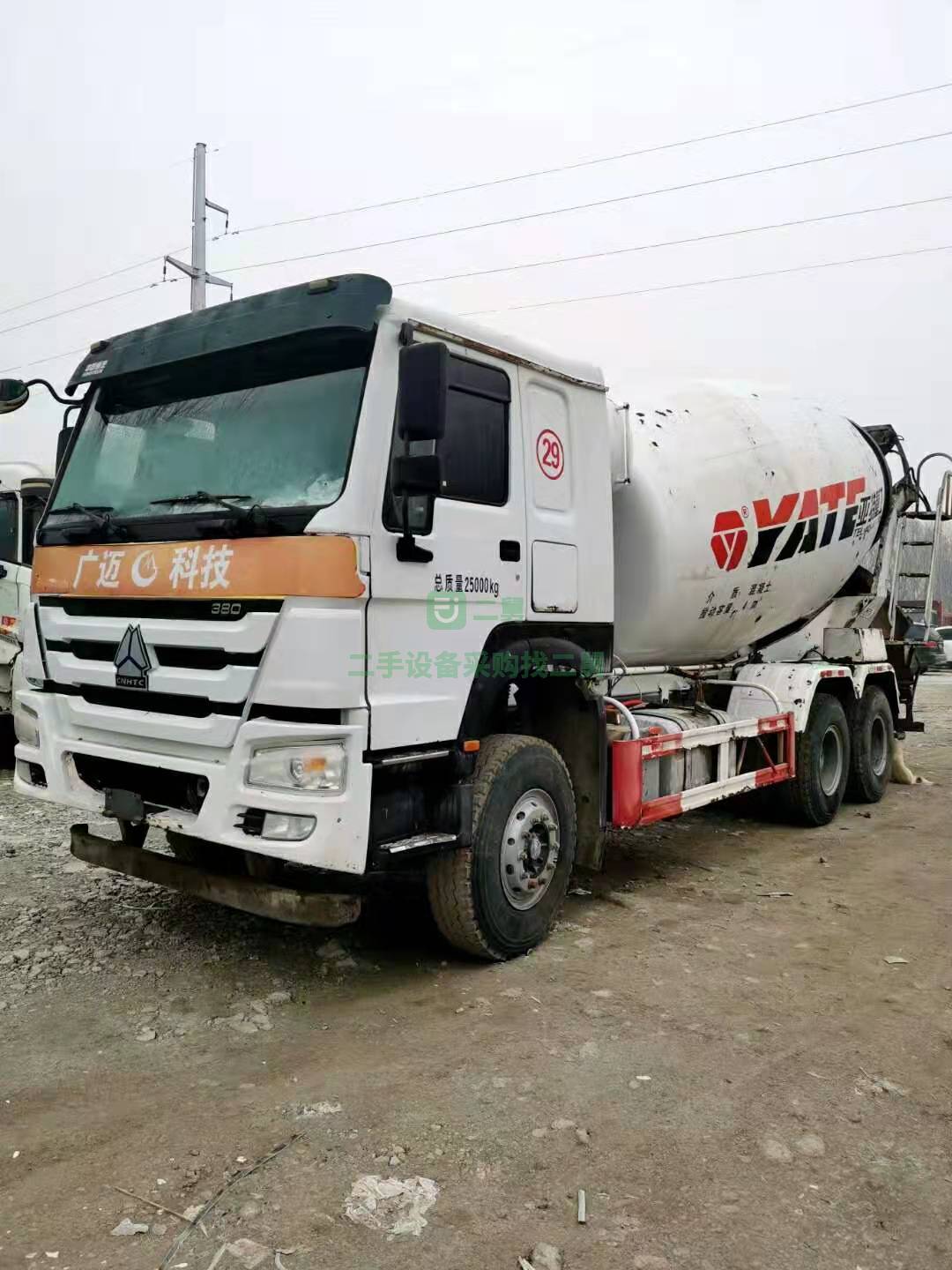 出售一臺18年豪沃亞特  大十四方攪拌車
