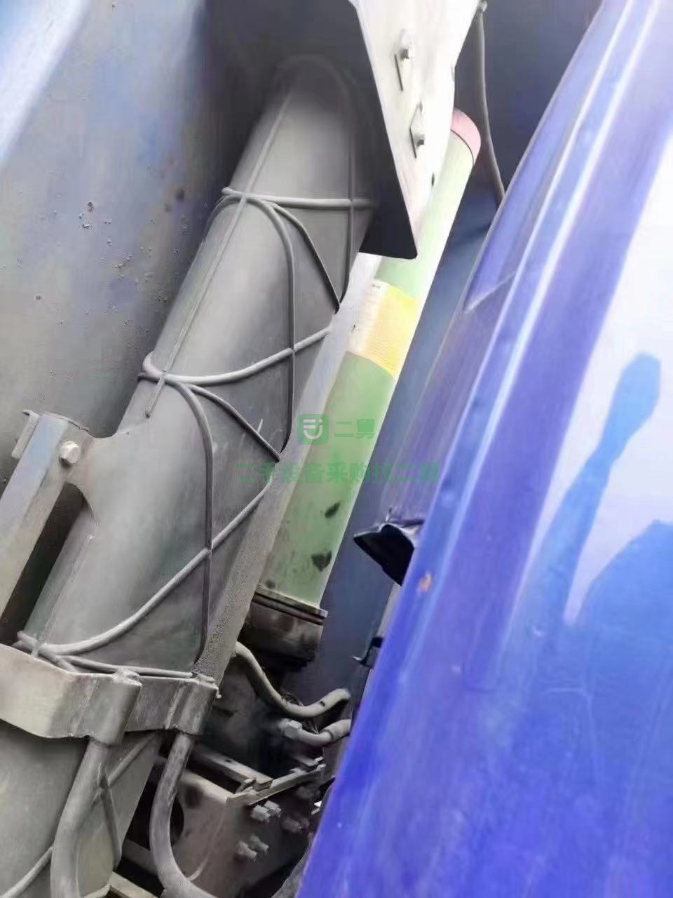 出售18年底歐曼輕型前四后八自卸車，350馬力