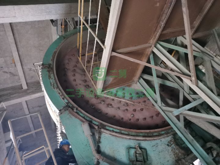 四川出售二手的九成新的4.2米乘13米滑履球磨機