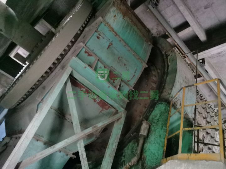 四川出售二手的九成新的4.2米乘13米滑履球磨機