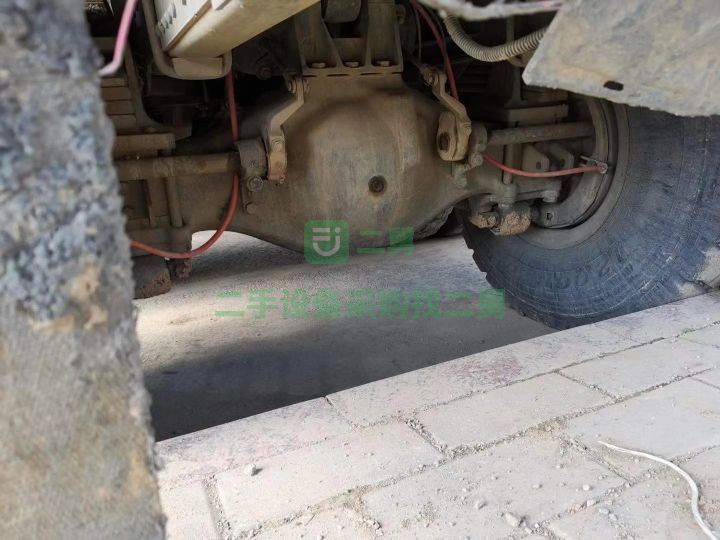 出售二手的九成新的德龍后八輪自卸車