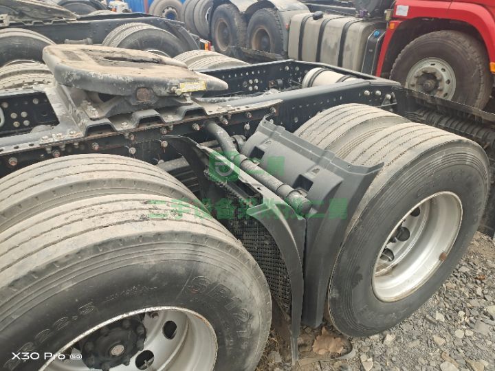 出售二手的18年的原版精品江淮重卡牽引車