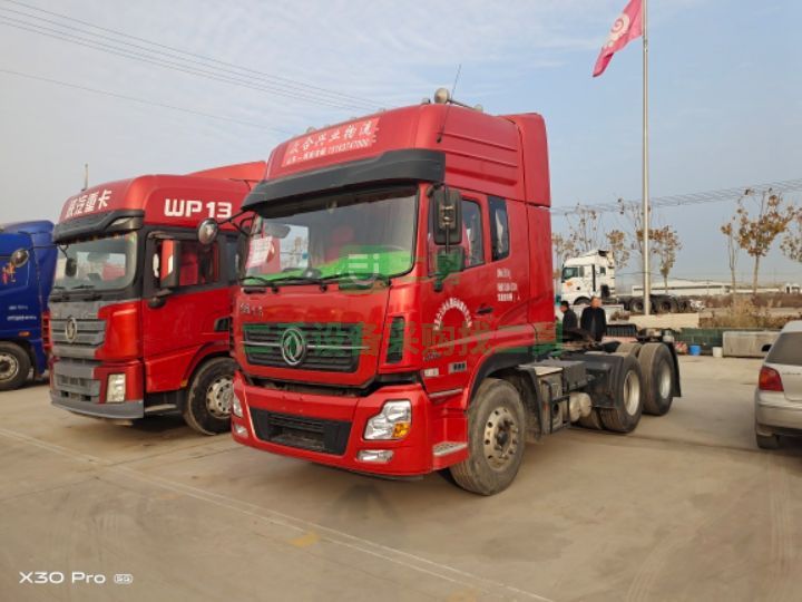 出售原版精品二手重卡天龍啟航版牽引車