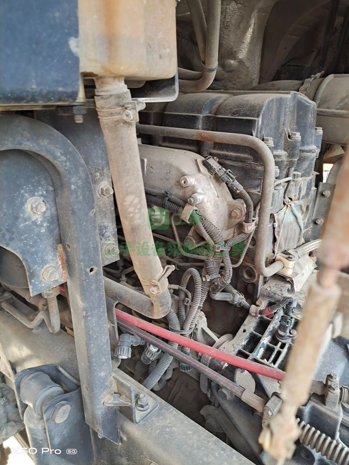 出售原版精品二手重卡天龍啟航版牽引車
