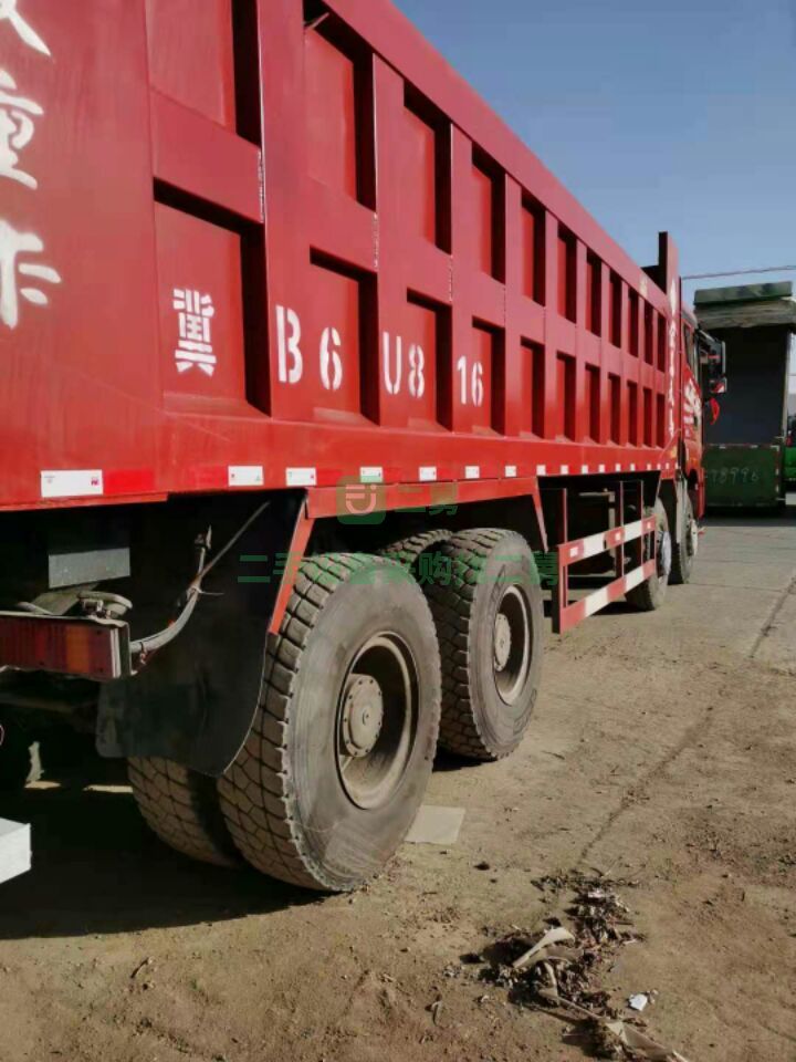 出售一臺二手的19年解放自卸車