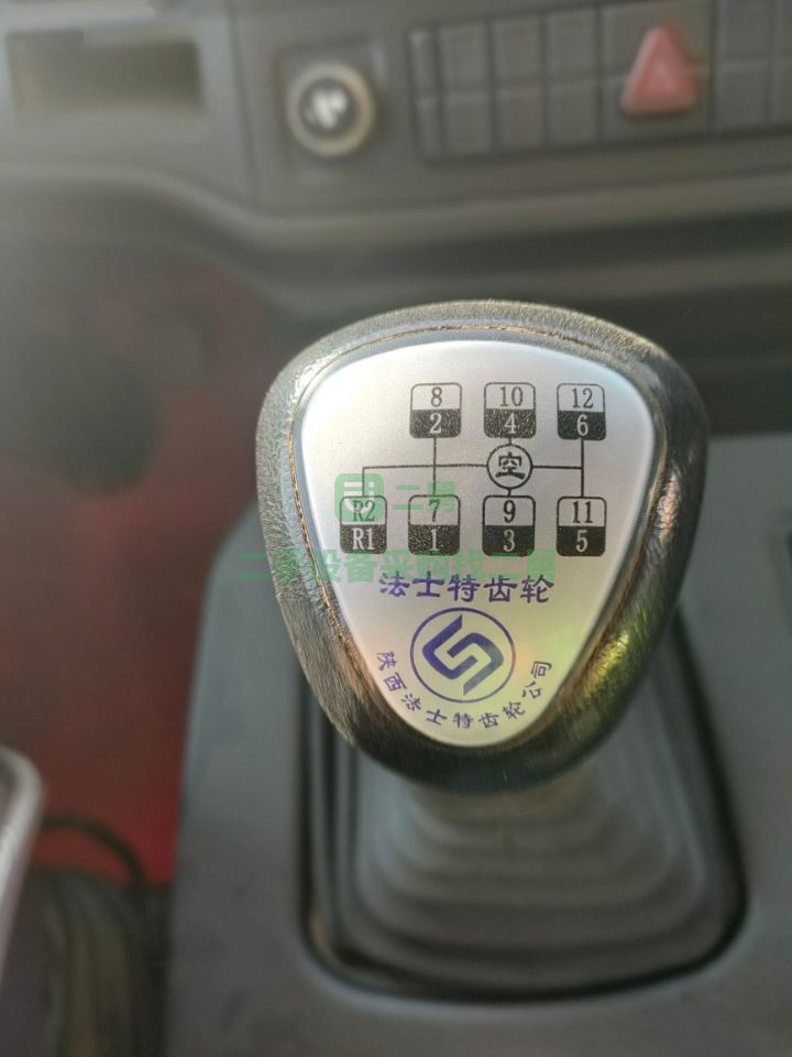 出售二手的歐曼ETX350馬力后八輪自卸車