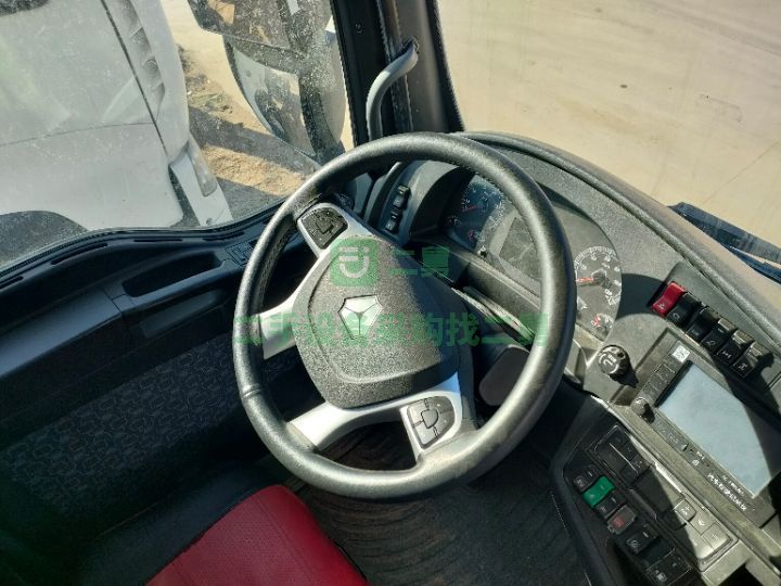出售18年的重汽汕德卡C7H/540馬力自動擋牽引車