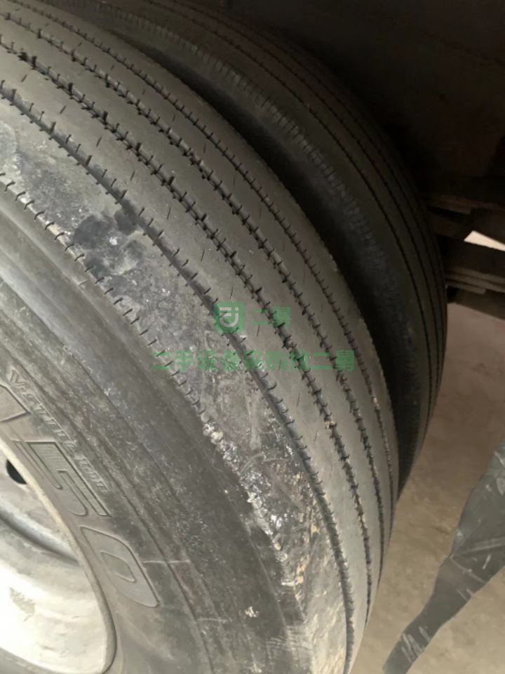 出售兩年半解放J6貨車，6.8米高欄220馬力，支持分期