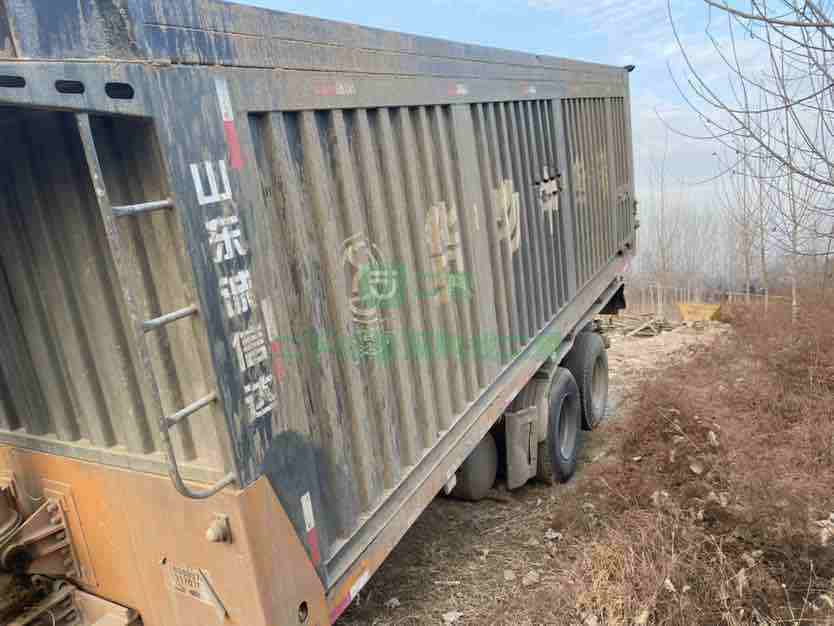 出售19年的8米平板后翻半掛車