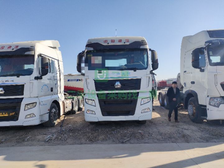 出售18年的重汽汕德卡C7H/540馬力自動擋牽引車