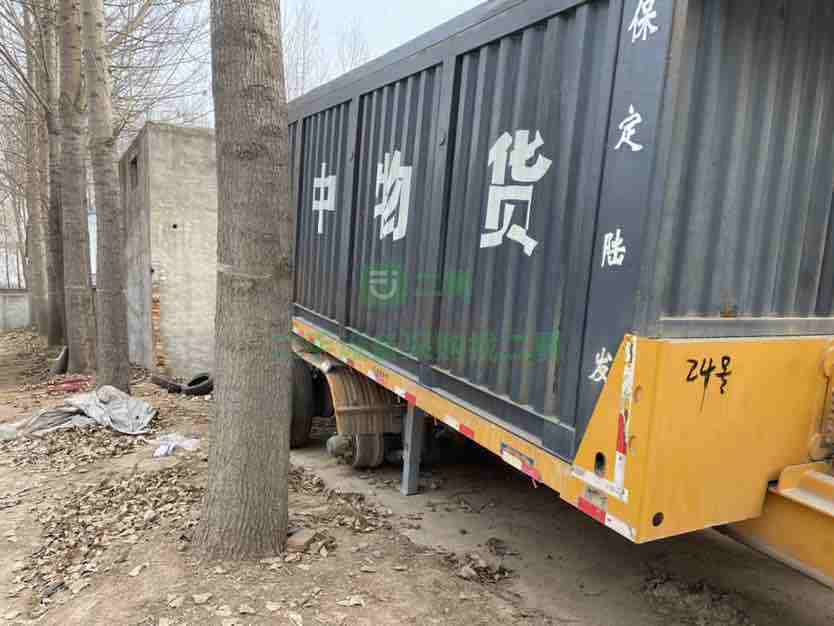 出售19年的8米平板后翻半掛車