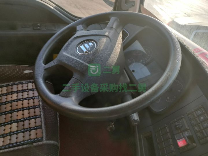 出售二手的歐曼ETX350馬力后八輪自卸車
