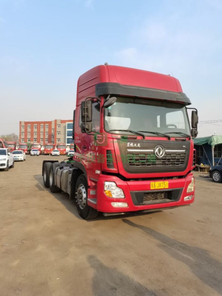 出售精品車一年七個(gè)月東風(fēng)天龍VL 400牽引車，支持分期，掛靠