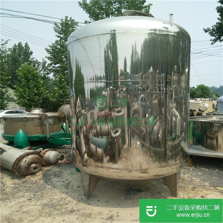 山東出售二手臥式玻璃鋼儲罐