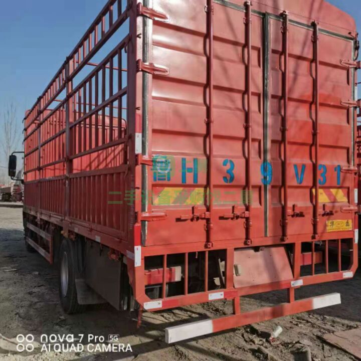 出售20年6.8米高欄貨車8速，245馬力，康明斯發動機