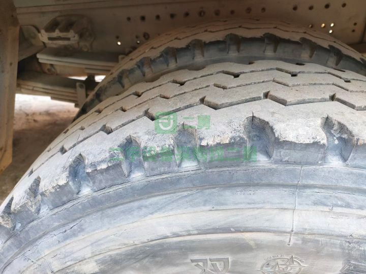 出售18年的陜汽軒德X6前四后四7.7米平板貨車
