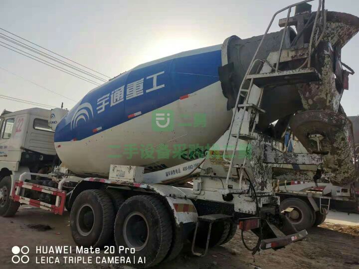 出售14年德龍國四攪拌車，濰柴發動機336力，進口減速機