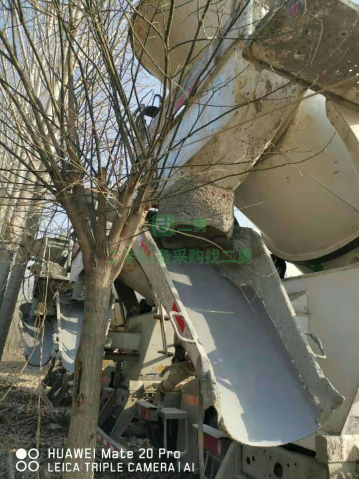出售20年豪沃國(guó)五輕量化攪拌車 德國(guó)曼發(fā)動(dòng)機(jī)  340馬力