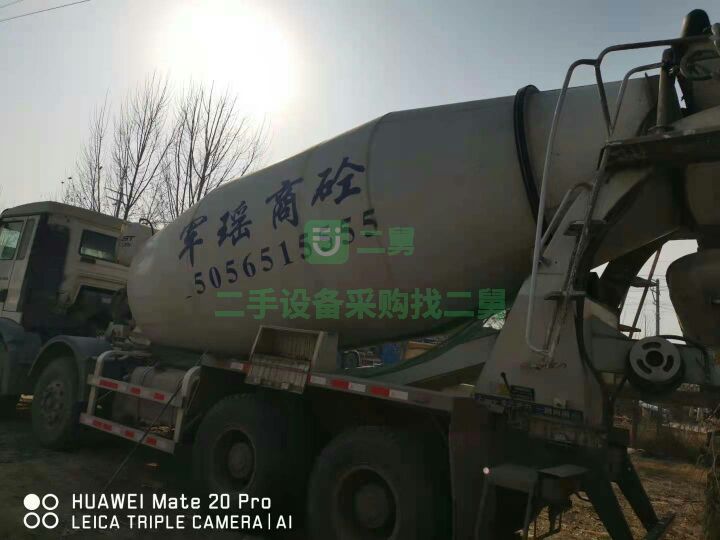 出售20年豪沃國(guó)五輕量化攪拌車 德國(guó)曼發(fā)動(dòng)機(jī)  340馬力