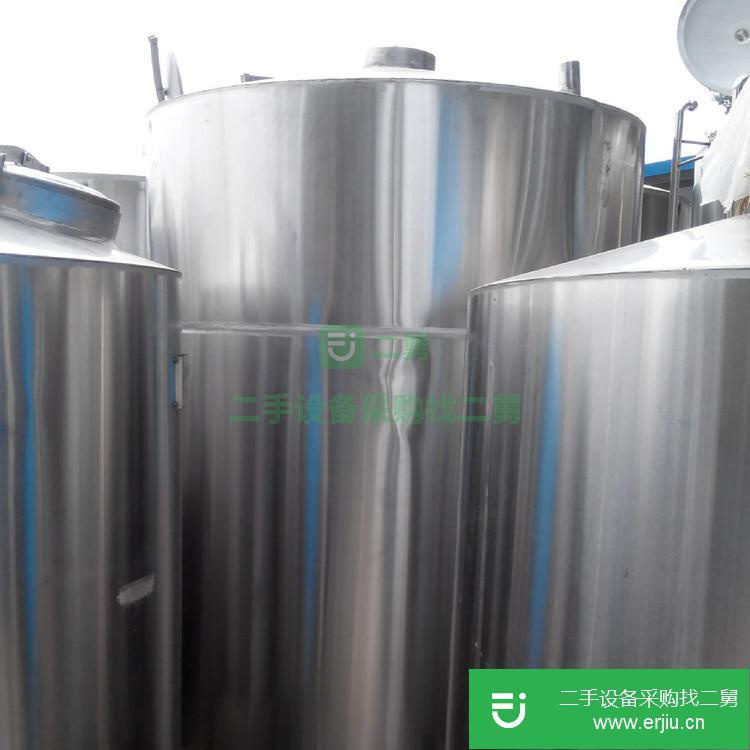 山東出售二手不銹鋼原料儲(chǔ)罐