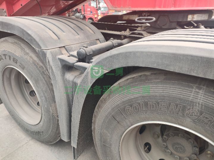 出售陜汽德龍新M3000牽引車430馬力帶33方散裝水泥罐車