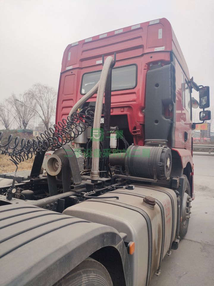出售陜汽德龍新M3000牽引車430馬力帶33方散裝水泥罐車
