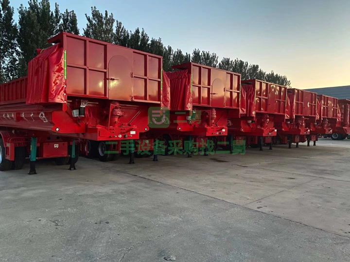 出售二手九成新的汕德卡牽引車
