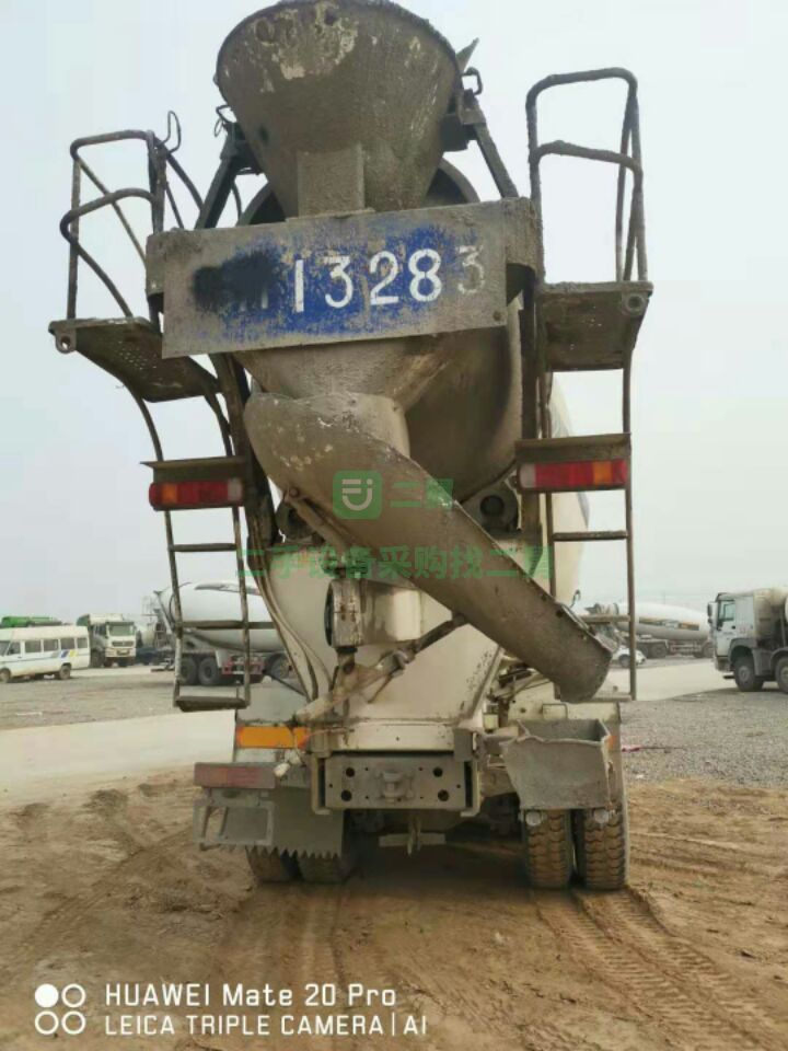 出售18年重汽發動機340馬力攪拌車進口Pmp減速機
