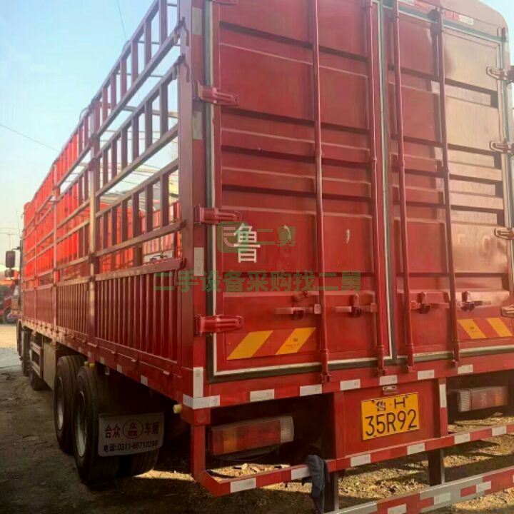 出青島解放JH6前四后八9.6米高欄貨車 350馬力錫柴發動機
