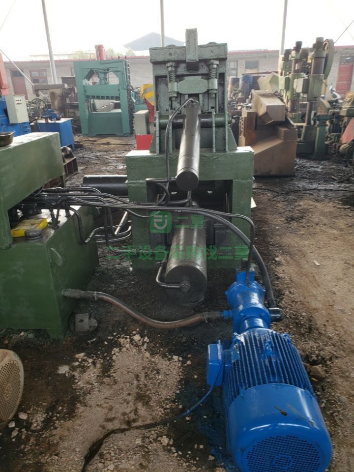 出售二手18年的125八角包塊金屬液壓壓塊機