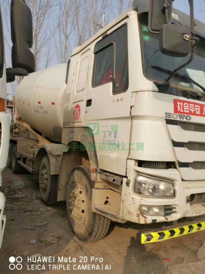 出售16年豪沃國五攪拌車重汽發動機380馬力唐鴻上莊大二十方