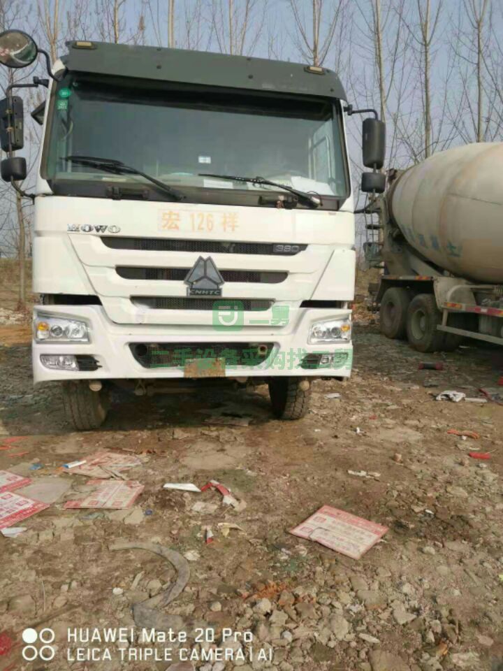 出售14年豪沃重汽發動機攪拌車，380馬力PMP減速機