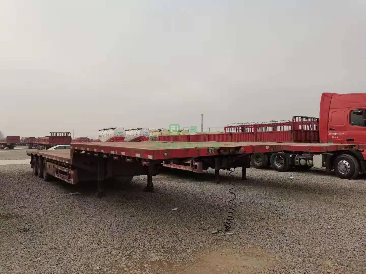 出售13.75米寬3米高低板半掛車 手續齊全
