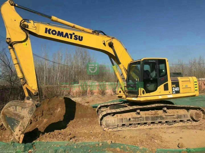 出售15年小松240MO挖掘機(jī)全車原版鏈條性能牛逼
