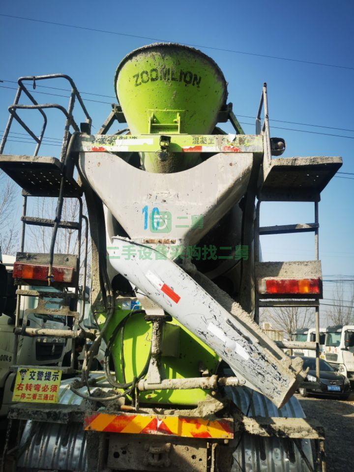 出售2020年豪沃，中聯重科上裝，標準14方罐攪拌車，最新款輕量化