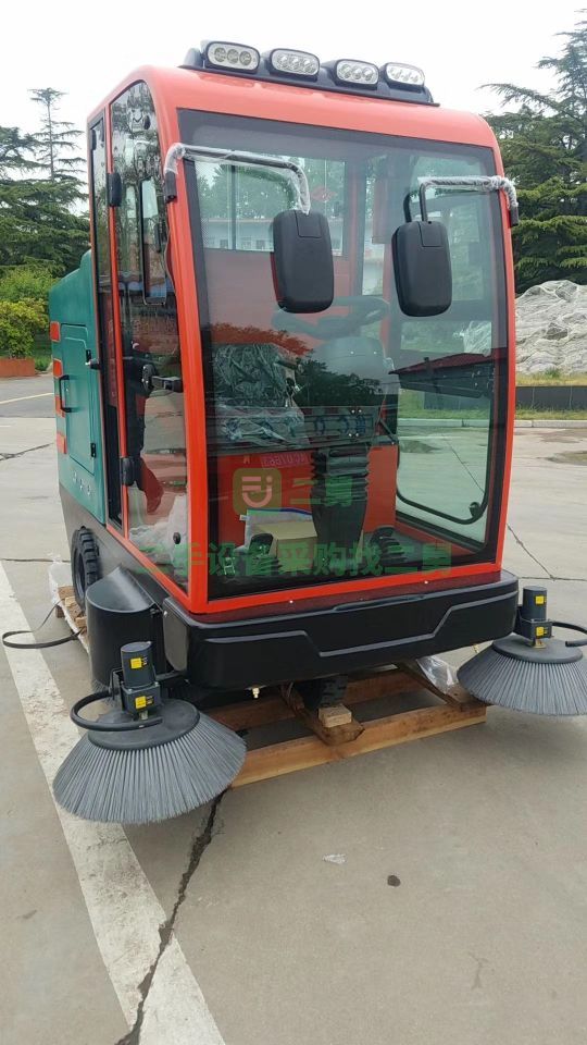 山東出售二手的MXS——2050電動掃路車
