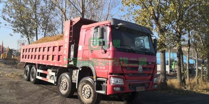 出售17年的豪沃國4排放前4后8自卸車