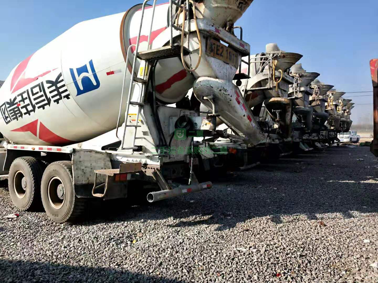 出售17年豪沃三一上裝攪拌車  大十二拉十四方