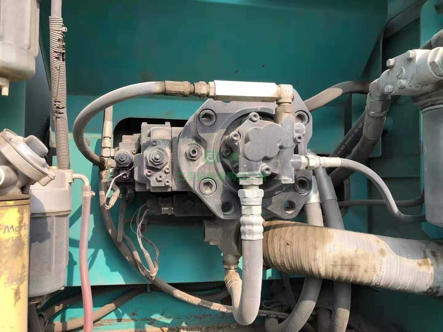 出售一臺13年的極品神鋼350超8挖掘機，原車條板帶神鋼標志