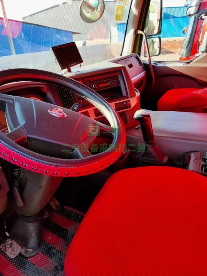 出售19年上戶精品乘龍H7后八輪自卸車