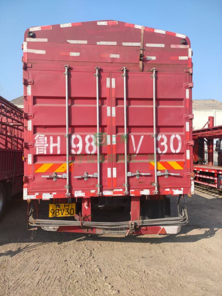 出售德龍L3000前四后四9米6高欄運輸車