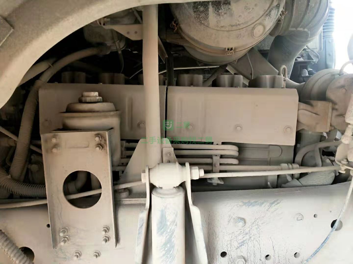 出售17年豪沃三一上裝攪拌車  大十二拉十四方