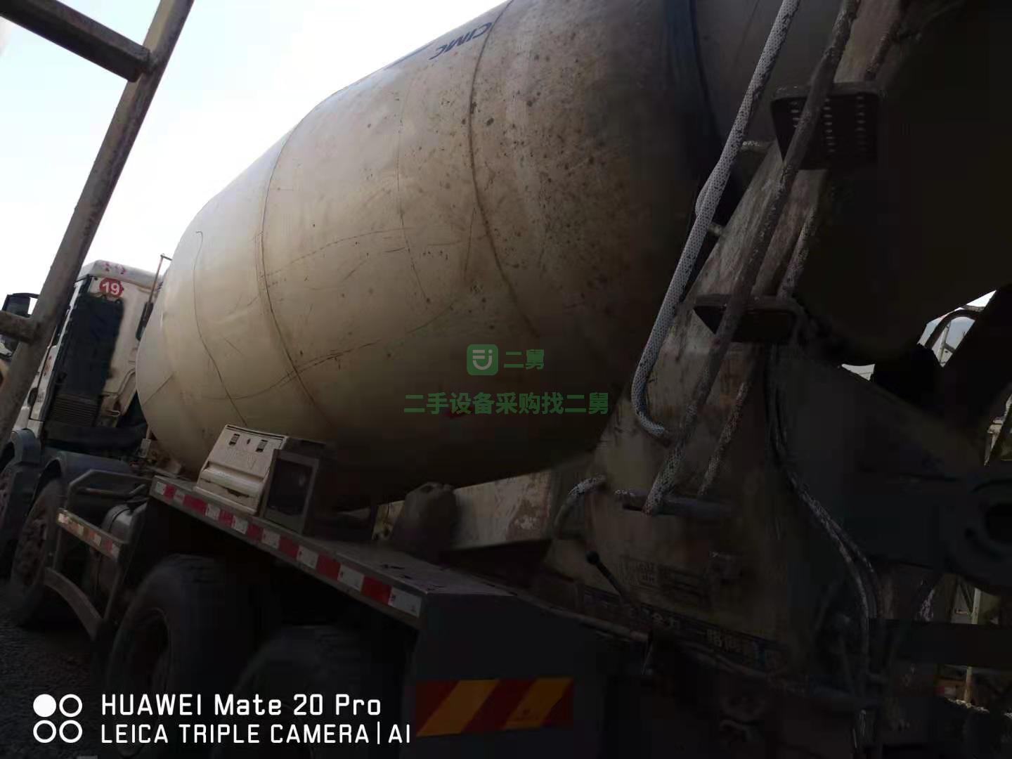 出售一臺19年豪沃國五輕量化攪拌車，德國曼發動機