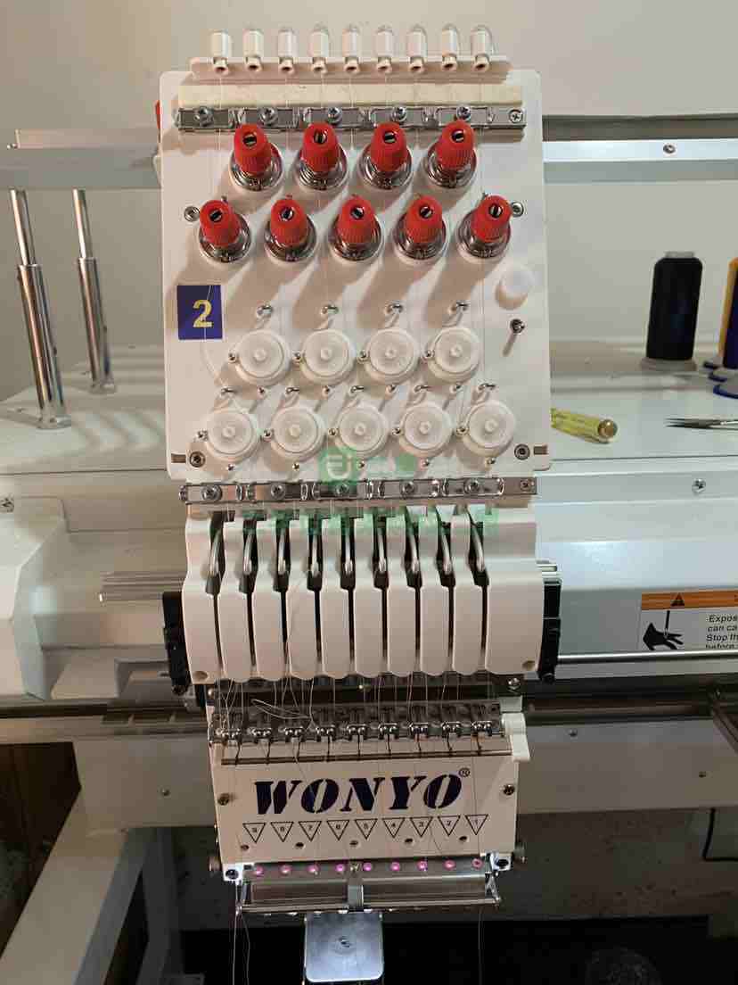 黑龍江出售二手萬陽MY-Q401兩頭九針電腦繡花機