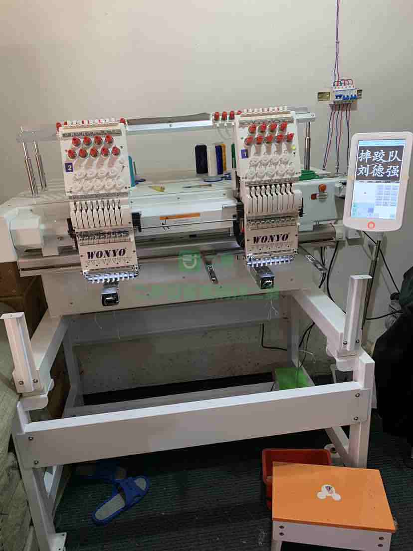 黑龍江出售二手萬陽MY-Q401兩頭九針電腦繡花機